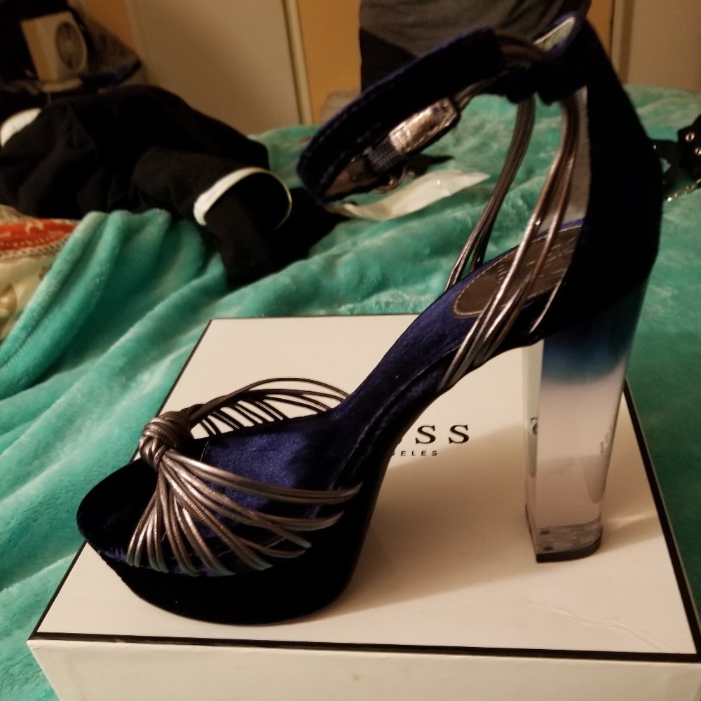 Guess size 7